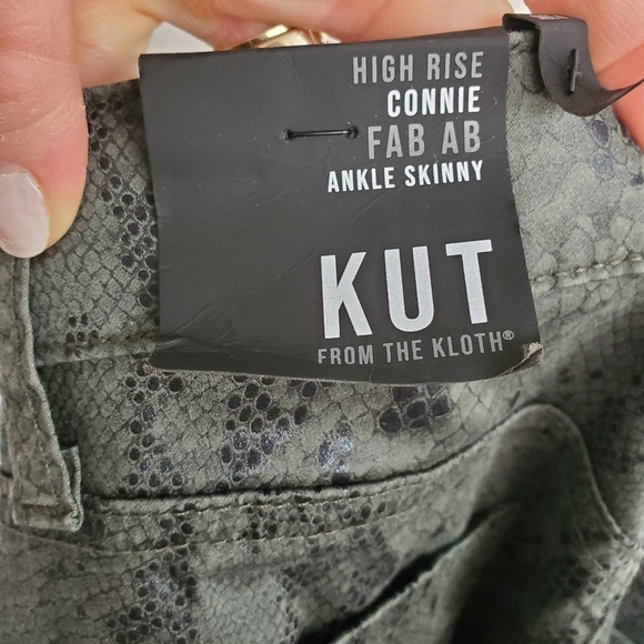 Kut from the Kloth Fab Ab Connie Snakeskin Ankle Pants - Picture 8 of 11